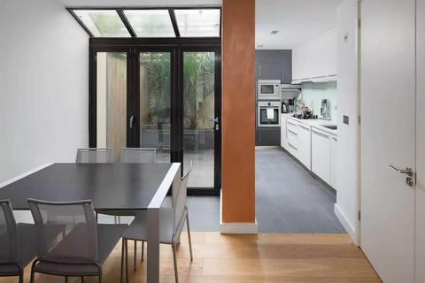 1, Otterden Terrace, 10 Lynton Road, London, SE1 5QR