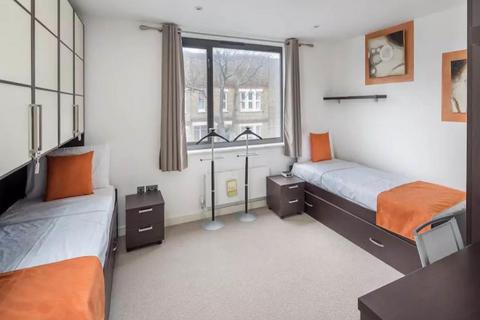 1, Otterden Terrace, 10 Lynton Road, London, SE1 5QR