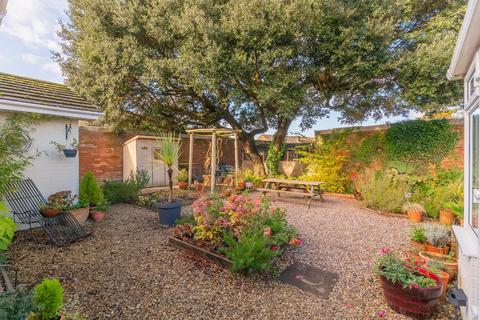 18 Kenilworth, Yate, Bristol, BS37 4DT