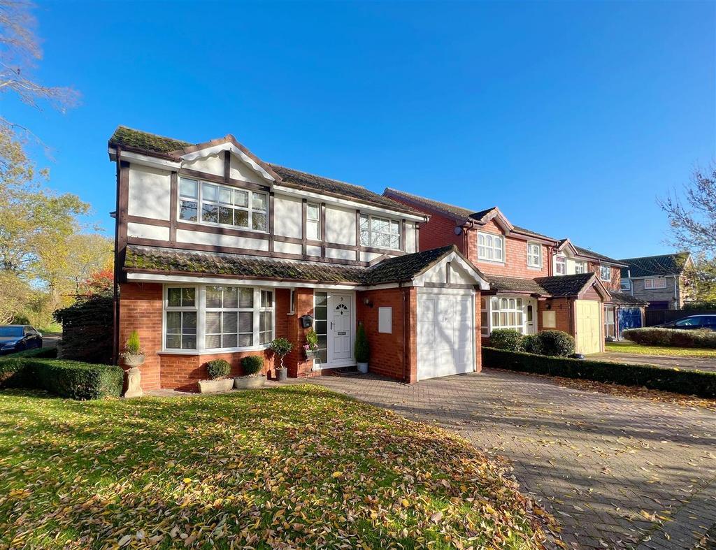 Aylstone Close, Lower Quinton, StratfordUponAvon 4 bed detached house for sale £400,000