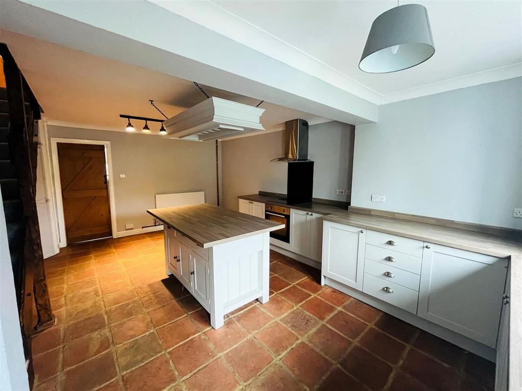 Lock Lane, Thorne, Doncaster 2 bed terraced house for sale £110,000