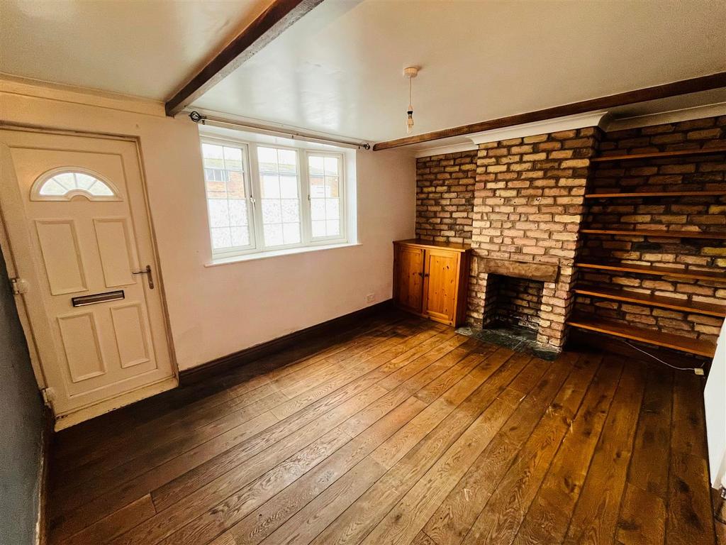 Lock Lane, Thorne, Doncaster 2 bed terraced house for sale £110,000