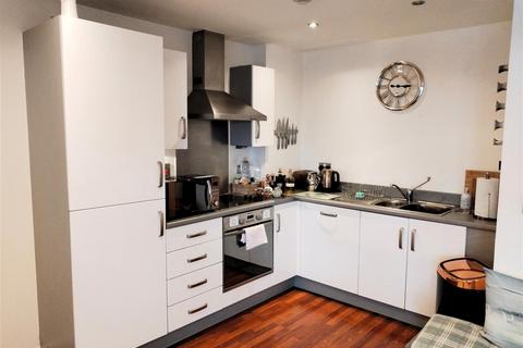2 bedroom apartment for sale - South Quay, Kings Road, Swansea