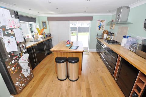 3 bedroom detached house for sale - Spring Gardens, Whitland