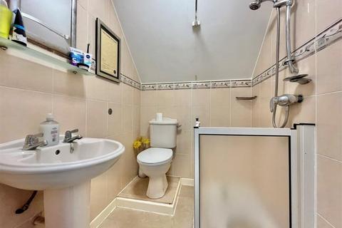 353 Longford Lane, Gloucester, GL2 9EL