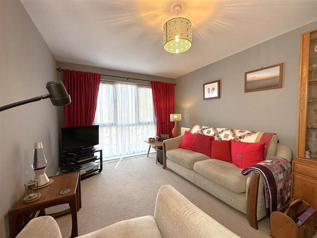 Living Area 697