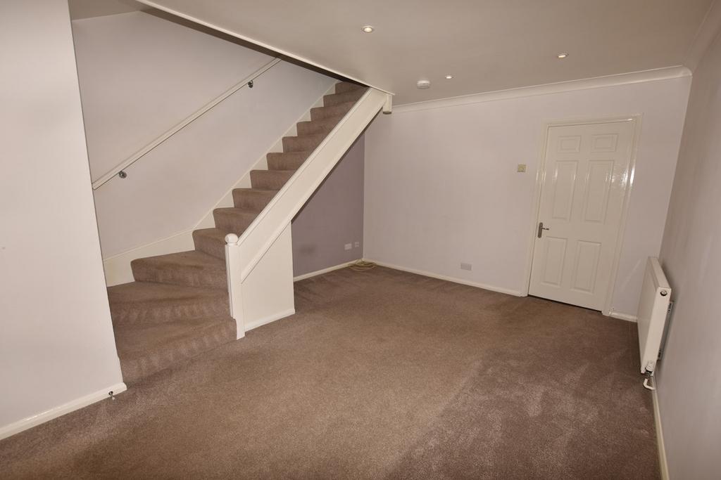 Boltons Lane, Temple Park, Binfield... 2 bed terraced house £1,400