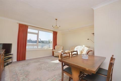 2 bedroom flat for sale, King Edwards Parade, Eastbourne