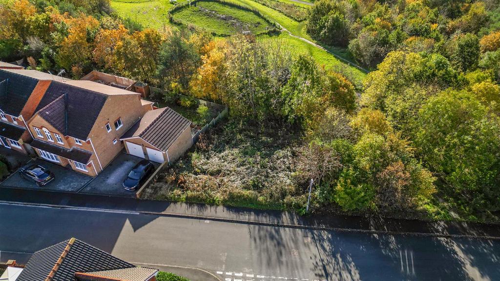 Holme Park Avenue, Upper Newbold, Chesterfield Land for sale £25,000