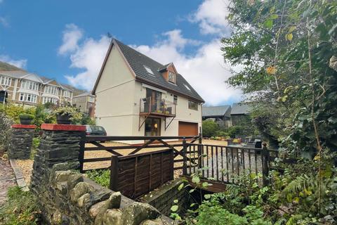 4 bedroom detached house for sale - Main Road, Cadoxton, Neath