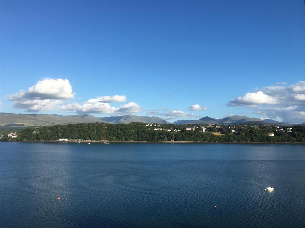 Glyn Garth Court, Glyn Garth, Menai Bridge 2 bed apartment for sale £