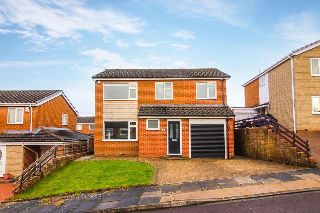 Callaley Avenue, Whickham, Newcastle Upon Tyne 4 bed detached house for