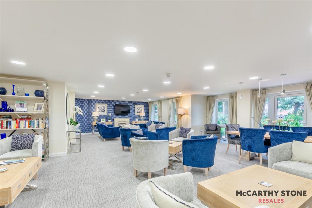 8615413-interior10.jpg