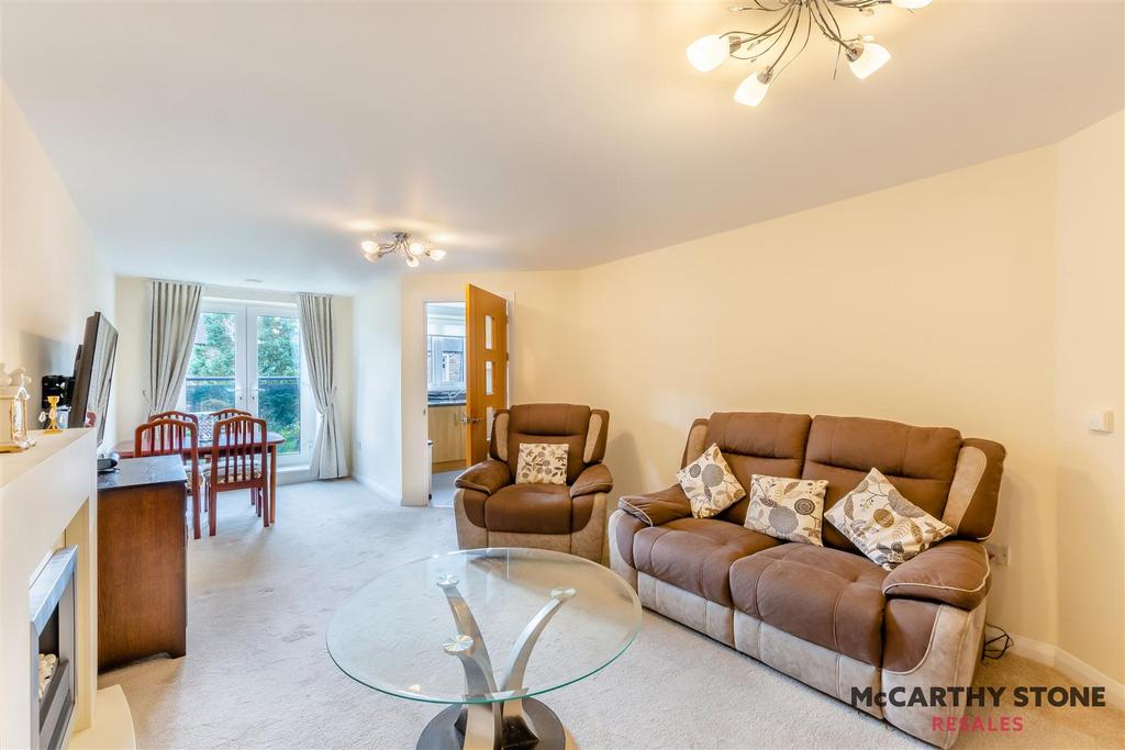 8615413-interior01.jpg