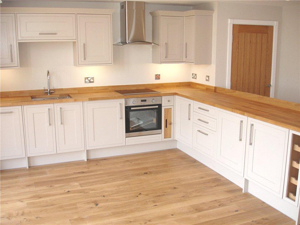 St John's Chapel, Caistor Drive, LN4 2 bed flat £205,000