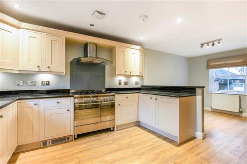 5 bedroom semi-detached house to rent, Harpenden AL5