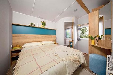 2 bedroom static caravan for sale, Pentire Coastal Holiday Park