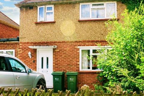 5 bedroom semi-detached house to rent, St Johns Road, Guildford GU2