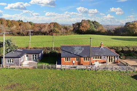 Fordingbridge - 4 bedroom bungalow for sale