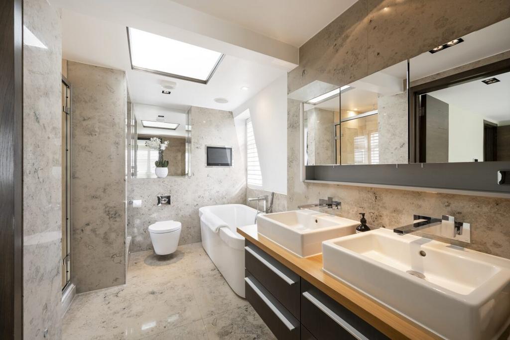 Master en suite b...