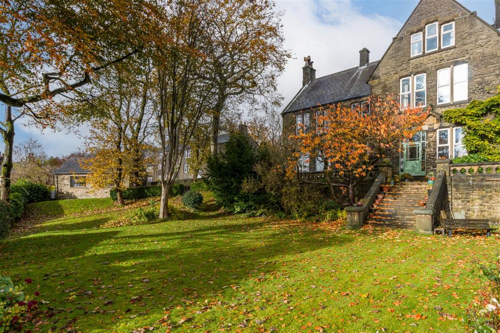 Sandy Lane, Dobcross, Saddleworth 4 bed manor house for sale £585,000