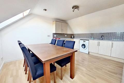 3 bedroom terraced house for sale, East Main Street, Broxburn, EH52