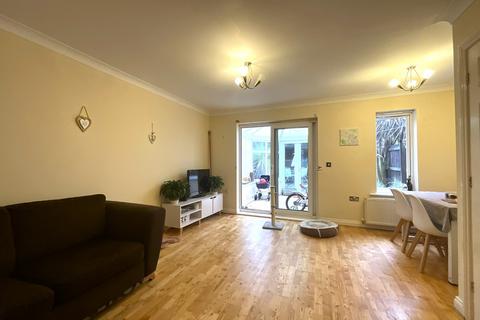 3 bedroom end of terrace house for sale - Dunkeld Close, Gateshead, Tyne and Wear, NE10