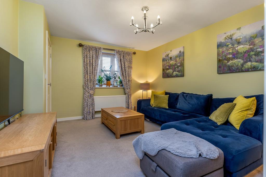 Maresfield Road, Barleythorpe 3 bed semidetached house for sale £250,000