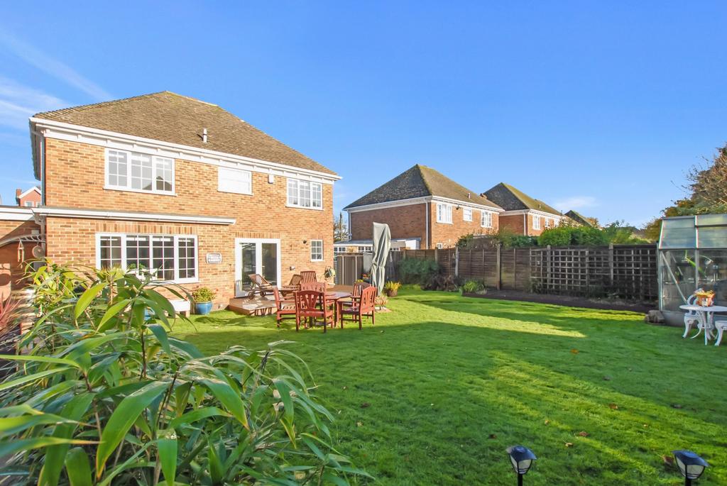 Shorncliffe Road, Folkestone, CT20 4 bed detached house for sale £750,000