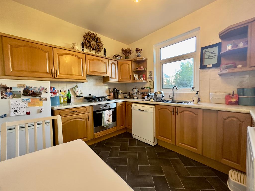 Stephenson Road, High Heaton, Newcastle upon Tyne, NE7 3 bed terraced