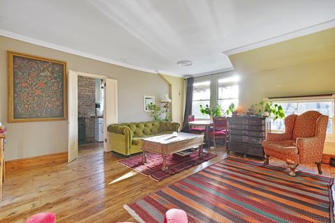 Flat 6, 38 Coolhurst Road, London, N8 8EU