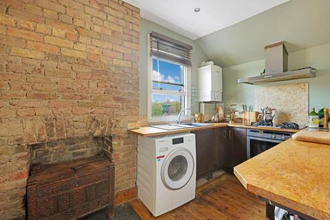 Flat 6, 38 Coolhurst Road, London, N8 8EU