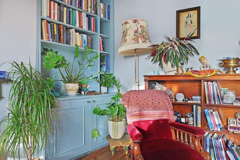 Flat 6, 38 Coolhurst Road, London, N8 8EU