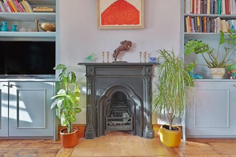 Flat 6, 38 Coolhurst Road, London, N8 8EU