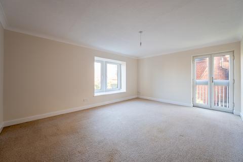 2 bedroom flat to rent, Carlisle Road, Eastbourne BN21