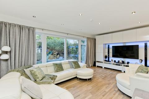 54 Silverknowes Drive, Edinburgh, EH4 5HY