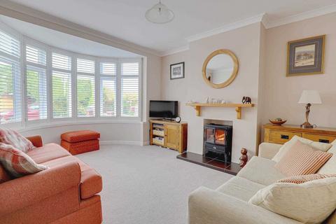 3 bedroom semi-detached house for sale - Woodcote Way, Caversham Heights, Reading