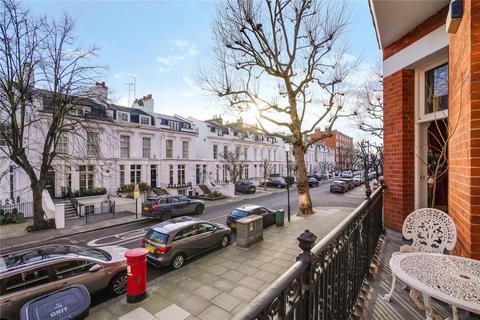 3 bedroom apartment for sale, Cheniston Gardens, London, W8