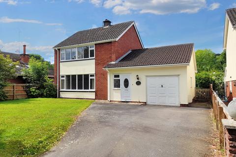 3 bedroom detached house for sale, Glyndwr Crescent, Guilsfield SY21