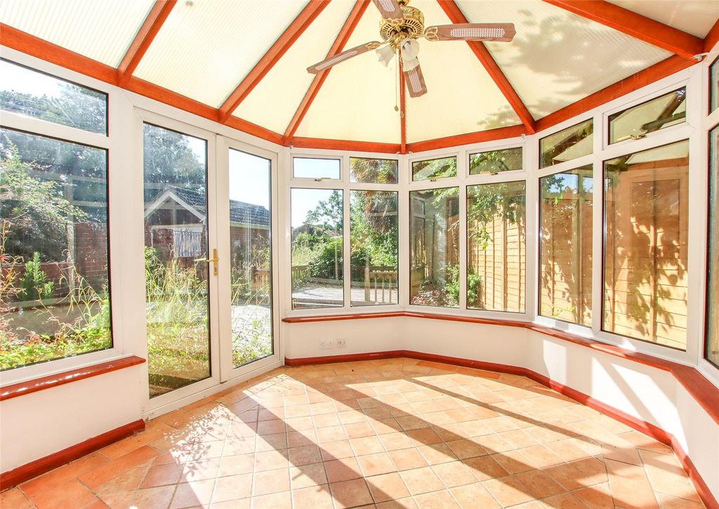 Silver Street, Hordle, Hampshire, SO41 4 bed detached house for sale