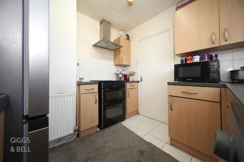 2 bedroom apartment for sale, Ramsey Close, Luton, Bedfordshire, LU4