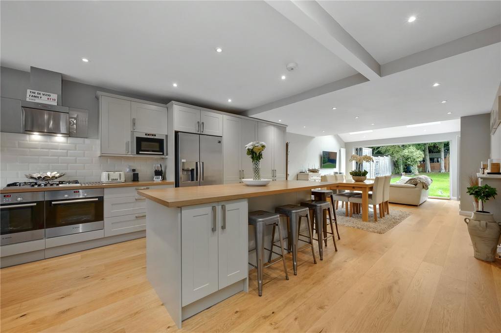 Kitchen/Dining Room