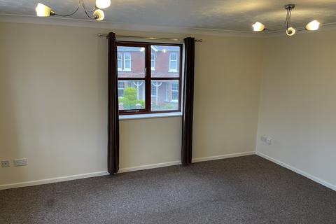 2 bedroom flat to rent, Beaumont Road, Totton SO40