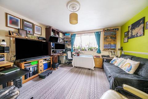2 bedroom flat for sale - Northolt,  Middlesex,  UB5