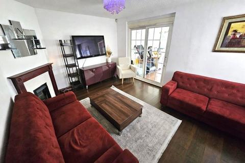3 bedroom semi-detached house for sale, Croyde Avenue, Hayes, Greater London, UB3