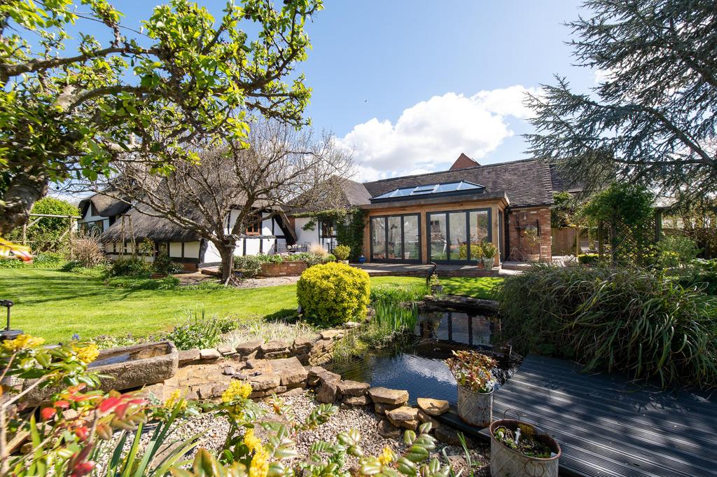 Main Street, Bishampton, Pershore, Worcestershire, WR10 4 bed detached