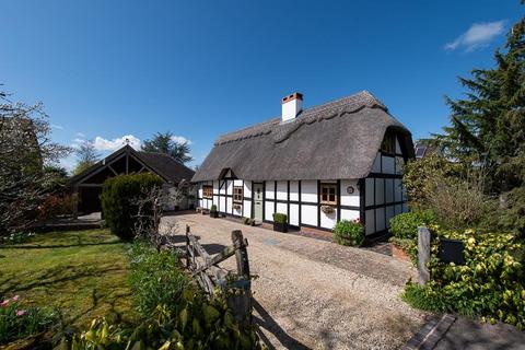 4 bedroom detached house for sale, Main Street, Bishampton, Pershore, Worcestershire, WR10