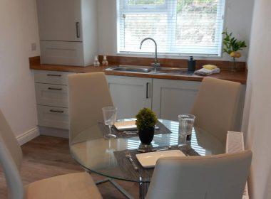Tingdene Cosgrove On Willow Dining2 Qv20col6phnzgm