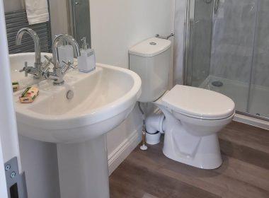 Tingdene Cosgrove On Willow Bathroom Qv20cmpibtlet