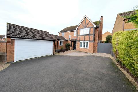 4 Ancaster Way, North Luffenham, Oakham, LE15 8LH